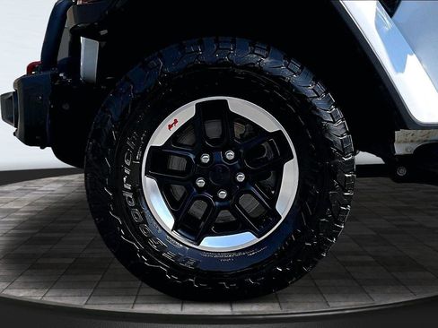 Used 2020 Jeep Wrangler Unlimited Rubicon AWD/4WD image 10