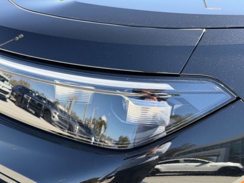 New 2026 Volkswagen Tiguan SE R-Line image 8