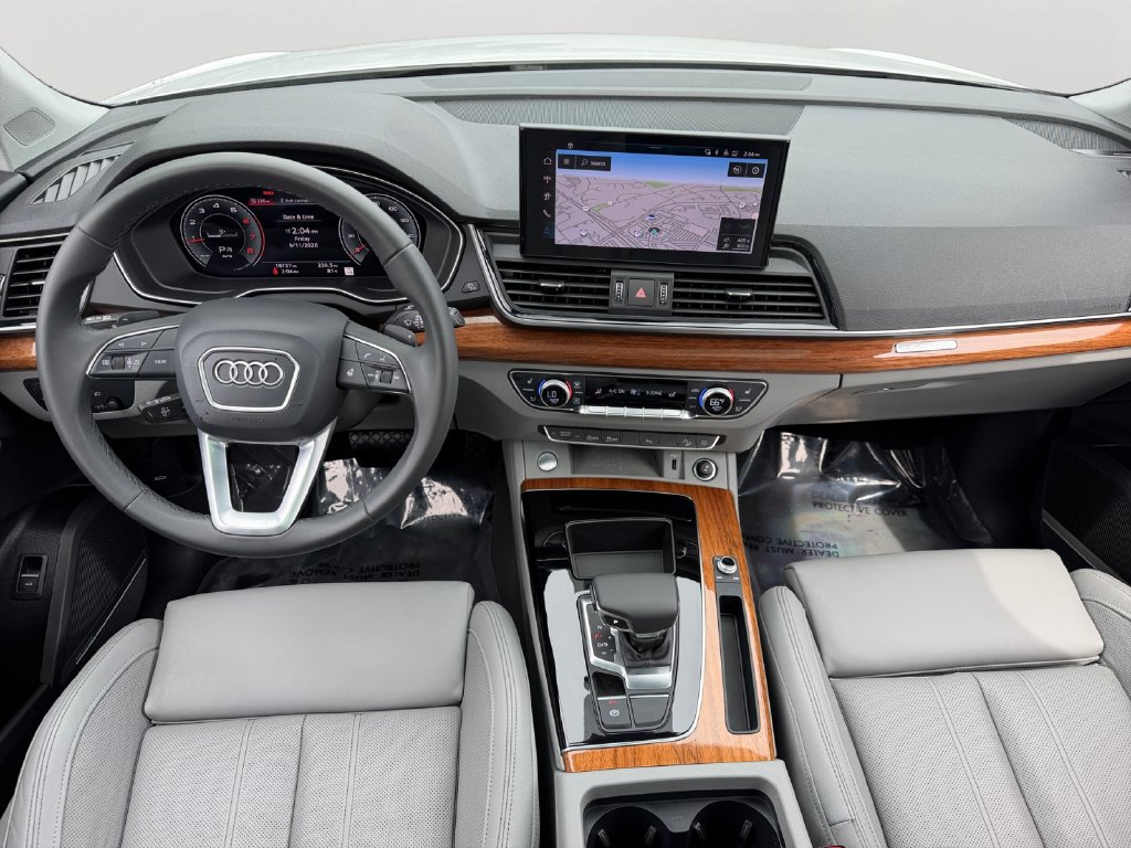 Used 2024 Audi Q5 2.0T Premium Plus w/ Premium Plus Package AWD/4WD image 11