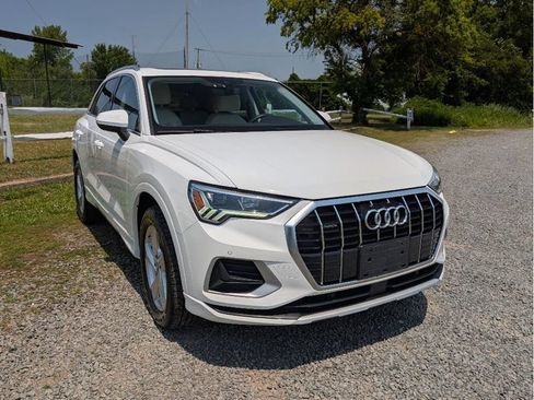 Used 2020 Audi Q3 2.0T Premium Plus AWD/4WD image 3