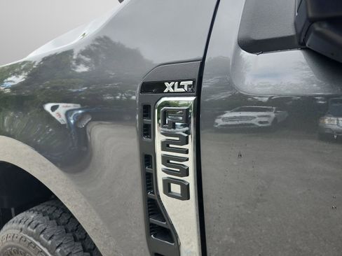 New 2026 Ford F250 XLT w/ XLT Premium Package image 28