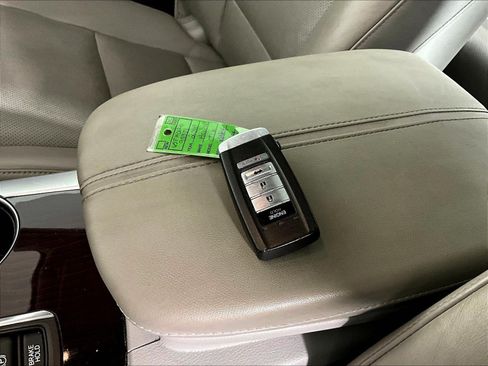 Used 2015 Acura TLX w/ Technology Package FWD image 35