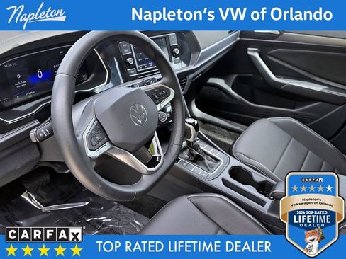 Used 2024 Volkswagen Jetta SE image 28