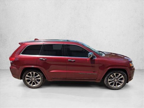 Used 2017 Jeep Grand Cherokee Overland w/ Jeep Active Safety Group AWD/4WD image 4