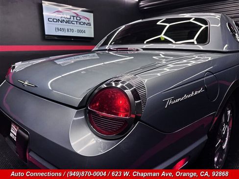 Used 2005 Ford Thunderbird RWD image 26