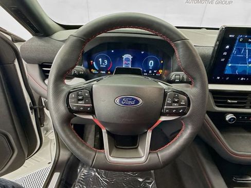Used 2025 Ford Explorer ST-Line AWD/4WD image 11