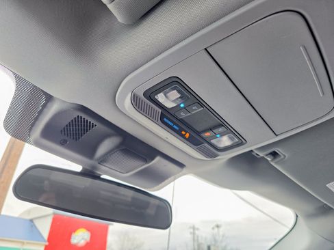 Used 2021 Ford F150 XLT w/ XTR Package image 9