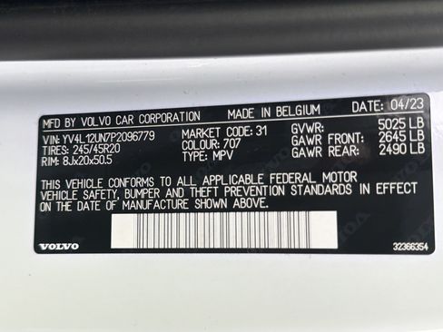 Certified 2023 Volvo XC40 B5 Plus w/ Protection Package Premier AWD/4WD image 35