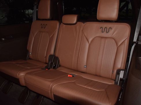 Used 2024 Ford Expedition Max King Ranch RWD image 15