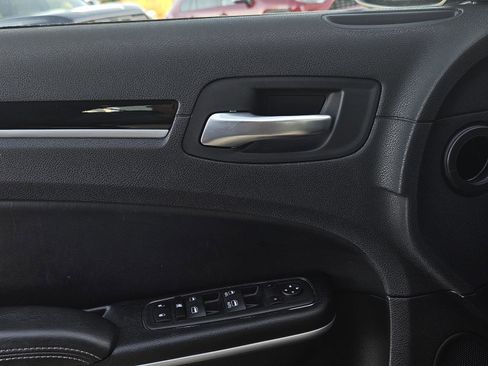 Used 2023 Chrysler 300 S image 25