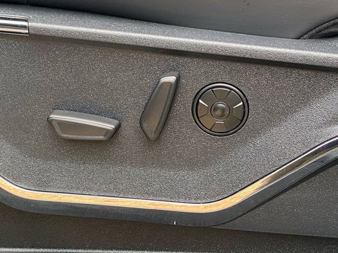 Used 2025 Ford F250 Platinum image 17