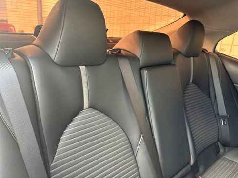 Used 2024 Toyota Camry SE image 25