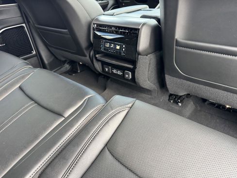 New 2026 Jeep Grand Wagoneer L Limited AWD/4WD image 11