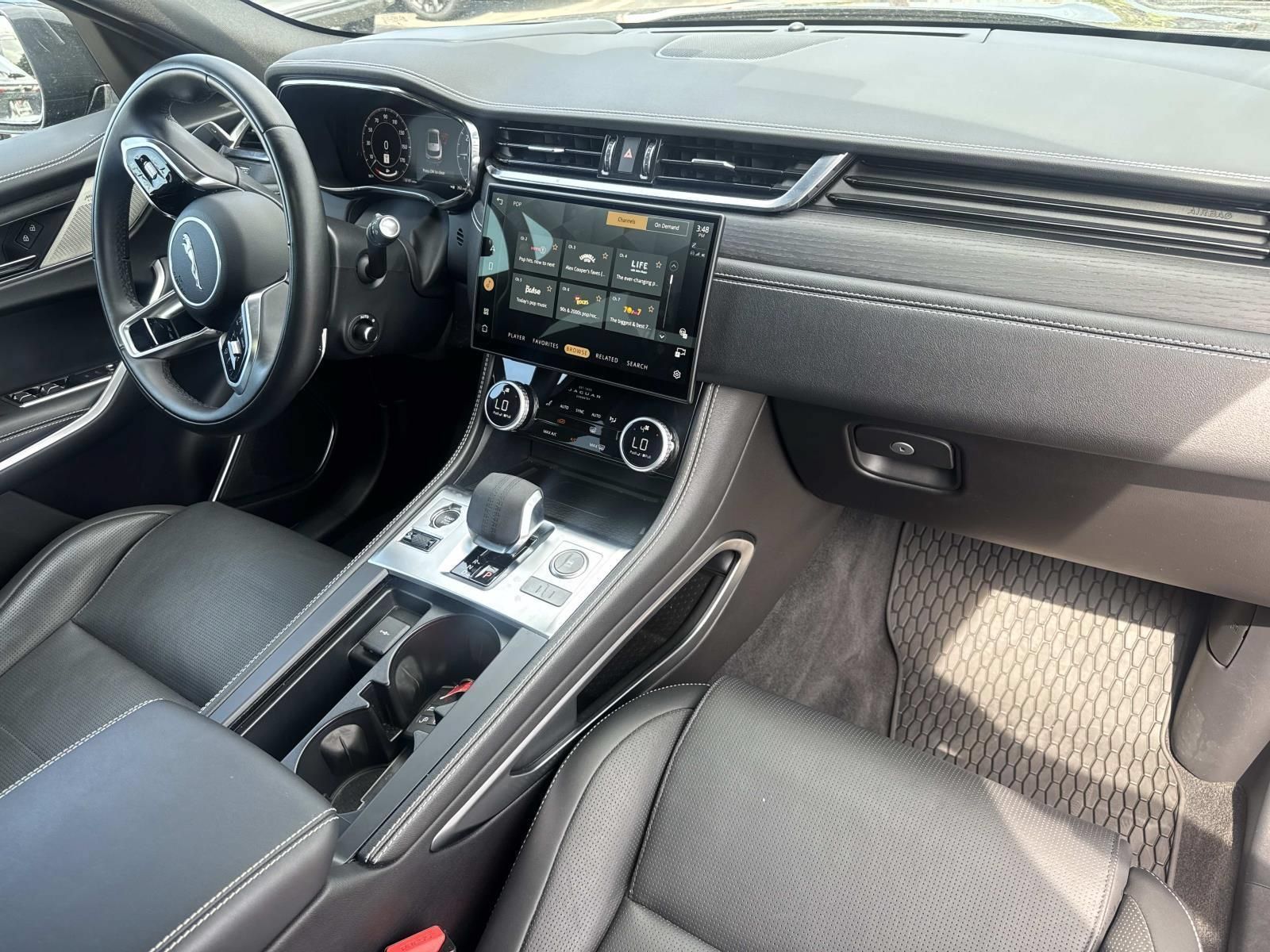 Used 2026 Jaguar F-PACE R-Dynamic S AWD/4WD image 13