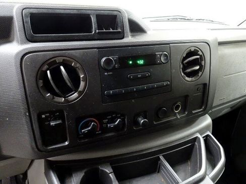 Used 2009 Ford E-150 and Econoline 150 image 27