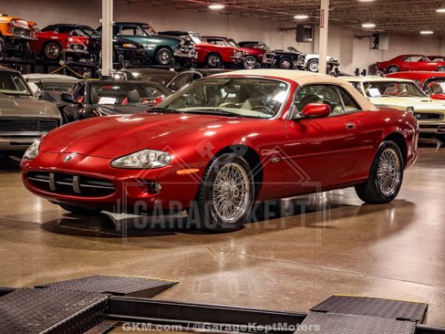 Used 2000 Jaguar XK8 Convertible RWD image 4