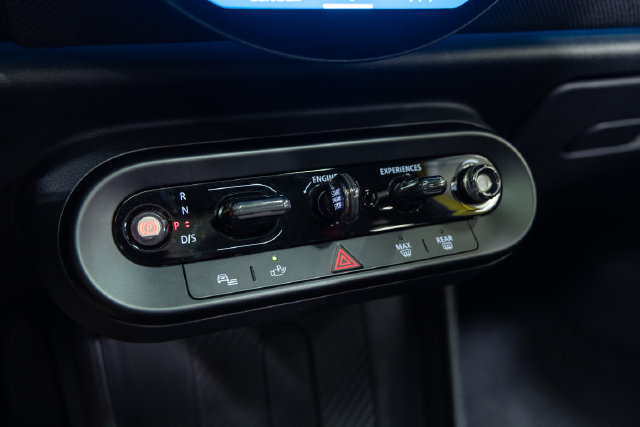 Certified 2025 MINI Cooper S FWD image 16