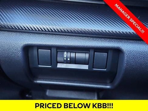 Used 2024 Subaru Crosstrek 2.0i Premium image 9