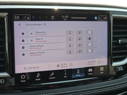 Used 2024 Chrysler Pacifica Limited FWD image 8