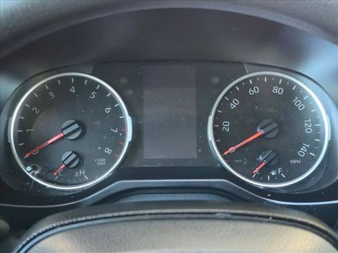 Used 2020 Toyota RAV4 LE FWD image 12