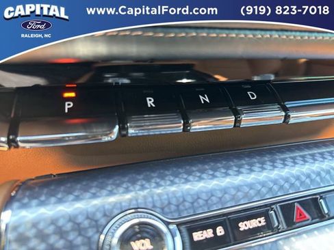 Used 2024 Lincoln Aviator Black Label w/ Dynamic Handling Package AWD/4WD image 31