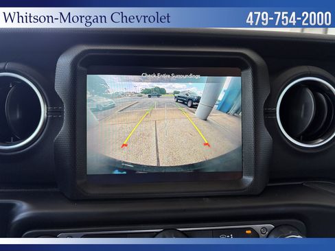 Used 2022 Jeep Wrangler Unlimited Sahara AWD/4WD image 27