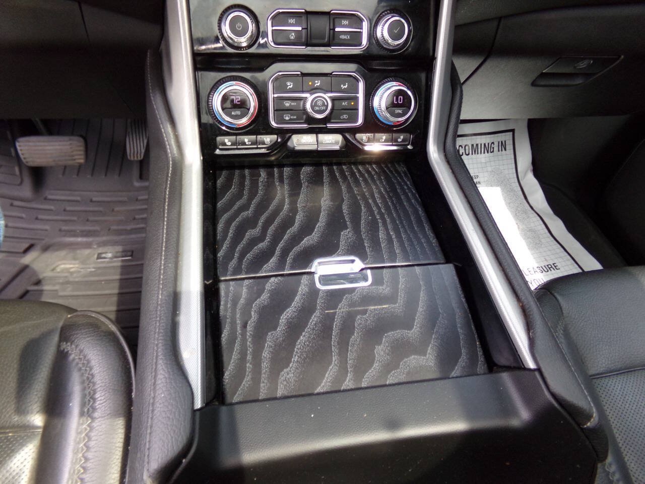 Used 2021 GMC Yukon Denali w/ Denali Ultimate Package AWD/4WD image 16
