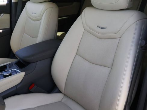 Used 2020 Cadillac XT5 Premium Luxury FWD image 19