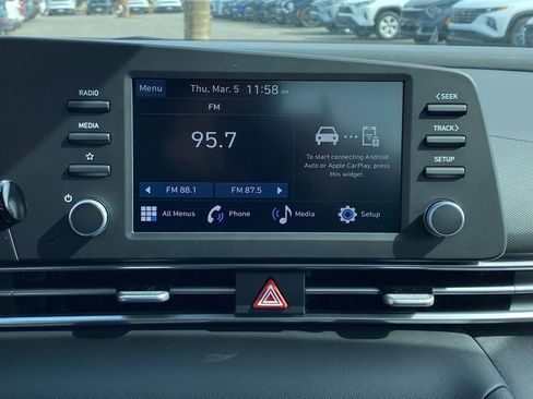 New 2026 Hyundai Elantra SE FWD image 13