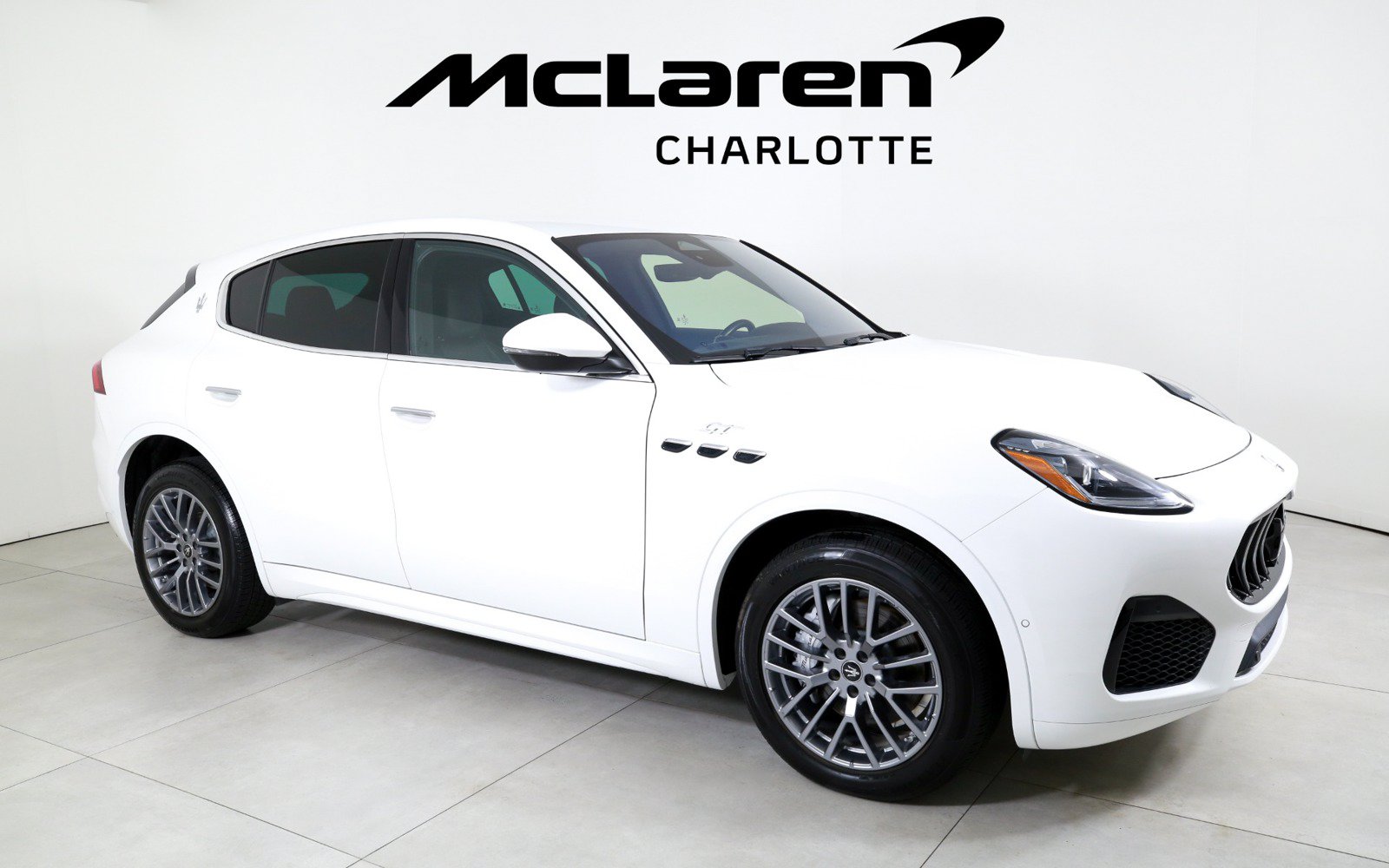 Used 2024 Maserati Grecale GT AWD/4WD image 2