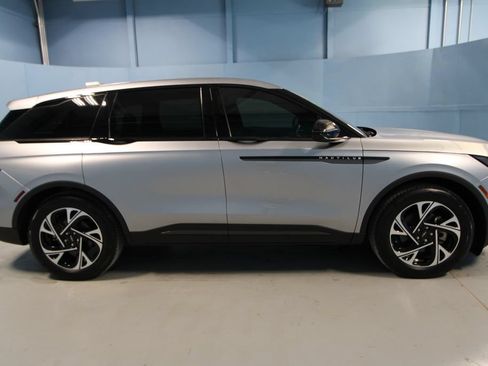 Used 2024 Lincoln Nautilus Premier w/ Equipment Group 102A AWD/4WD image 40