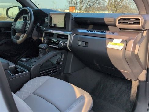 New 2026 Toyota Tacoma SR5 image 28