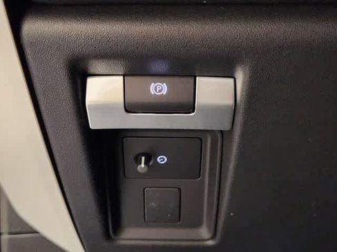 Used 2026 Land Rover Defender 110 S AWD/4WD image 22