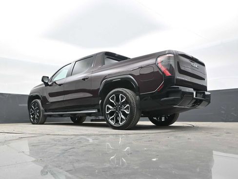 New 2025 GMC Sierra EV Denali image 43