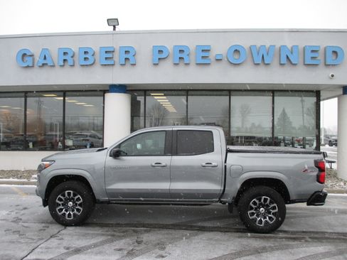 Used 2023 Chevrolet Colorado Z71 w/ Z71 Convenience Package 2 image 2