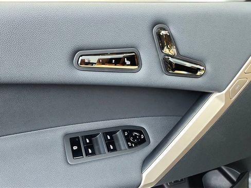 Used 2025 BMW iX xDrive50 image 29