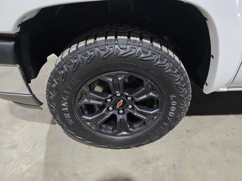 Used 2005 Chevrolet Silverado 1500 4x4 Crew Cab w/ Safe And Sound Package image 27