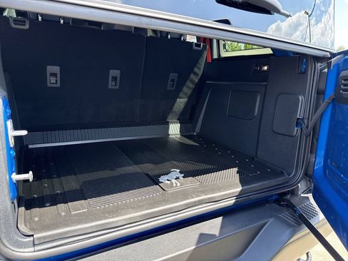 Used 2025 Ford Bronco Raptor AWD/4WD image 18
