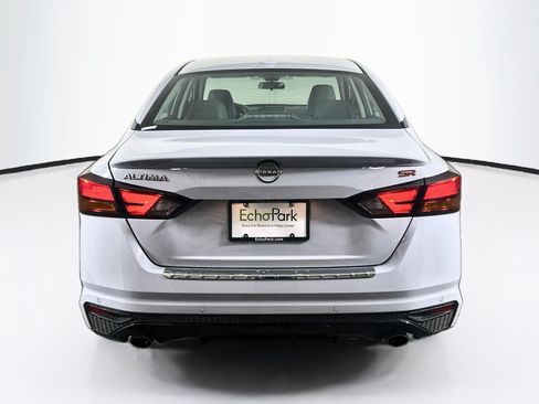 Used 2023 Nissan Altima 2.5 SR FWD image 7