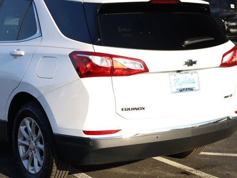 Used 2020 Chevrolet Equinox LT w/ Driver Convenience Package image 8