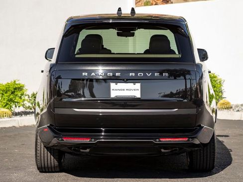 Certified 2024 Land Rover Range Rover Autobiography AWD/4WD image 8