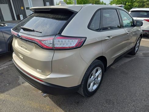 Used 2018 Ford Edge SE FWD image 6