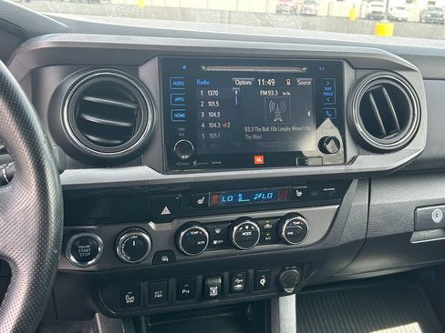 Used 2019 Toyota Tacoma TRD Off-Road AWD/4WD image 14