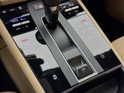 New 2026 Porsche Macan S image 23