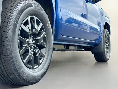 New 2026 Nissan Frontier SV AWD/4WD image 15