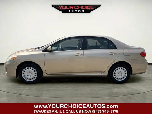 Used 2012 Toyota Corolla LE FWD image 2