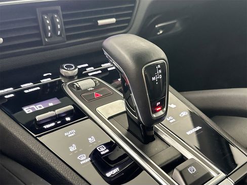 Certified 2019 Porsche Cayenne image 34