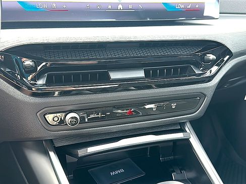 New 2026 BMW 330i Sedan w/ Premium Package RWD image 25