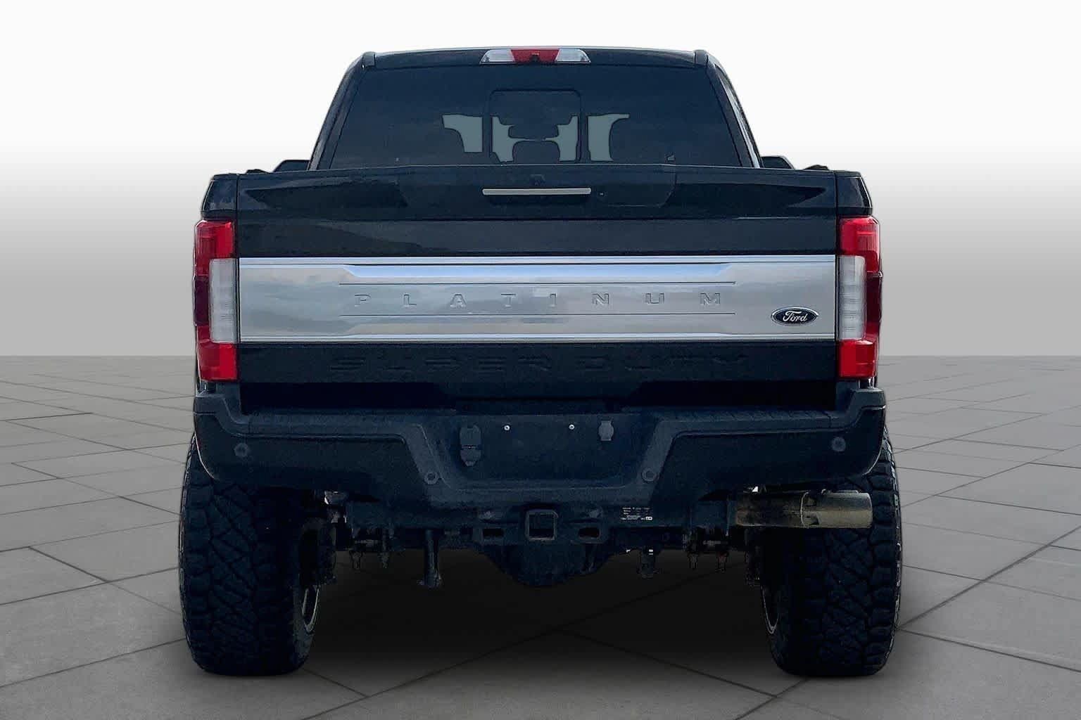 Used 2019 Ford F250 Platinum w/ Platinum Ultimate Package AWD/4WD image 5
