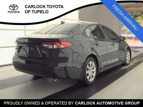 Used 2025 Toyota Corolla LE FWD image 4